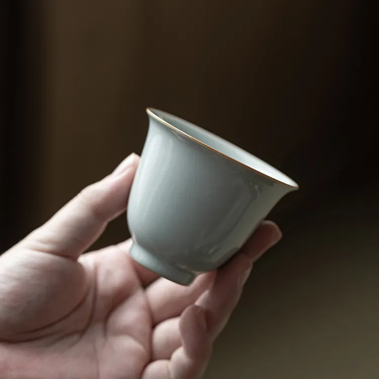 天青色汝窑铃铛杯单杯开片可养高档手工陶瓷品茗杯功夫茶盏冰裂釉