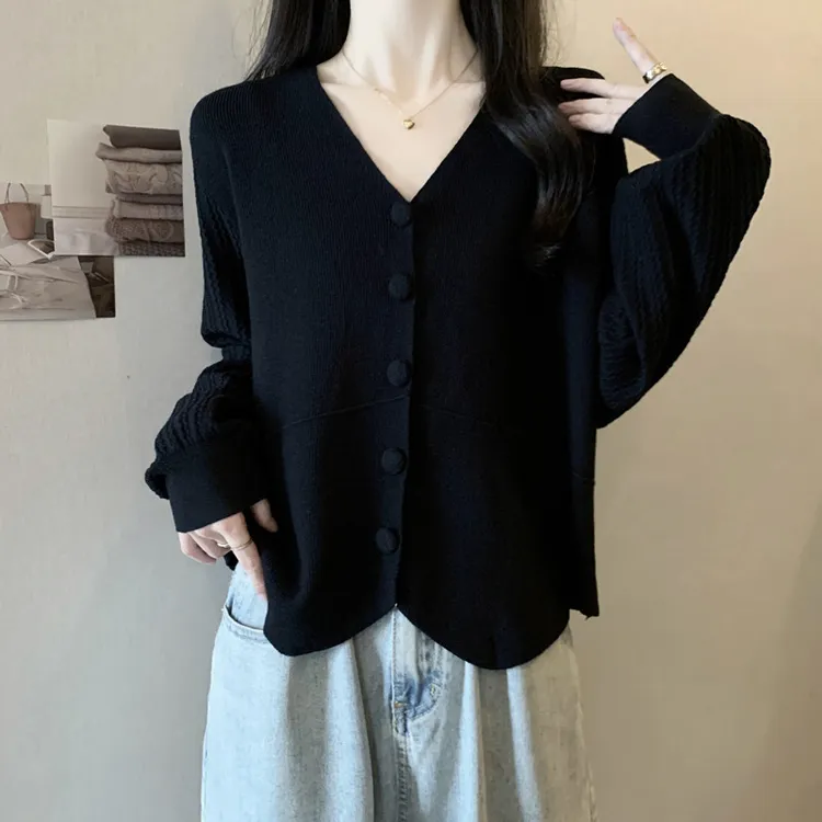 遮肚子正肩V领单排扣针织开衫女2025秋季微胖大码宽松显瘦打底衫