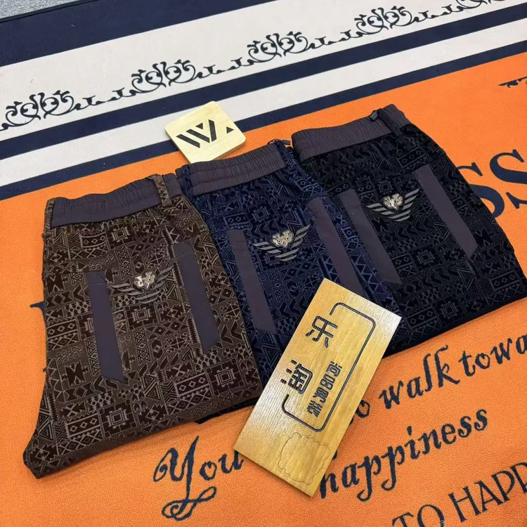 新款秋冬时尚男士休闲裤 经典黑色轻奢植绒男裤舒适 百搭8624