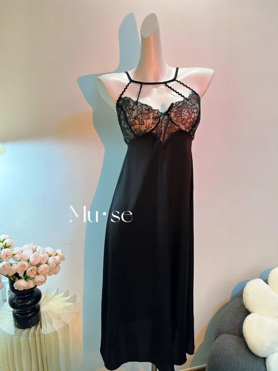 【Muse蜜蜜】法式晚宴缎面拼接蕾丝加胸垫性感气质长裙夏季睡裙吊带