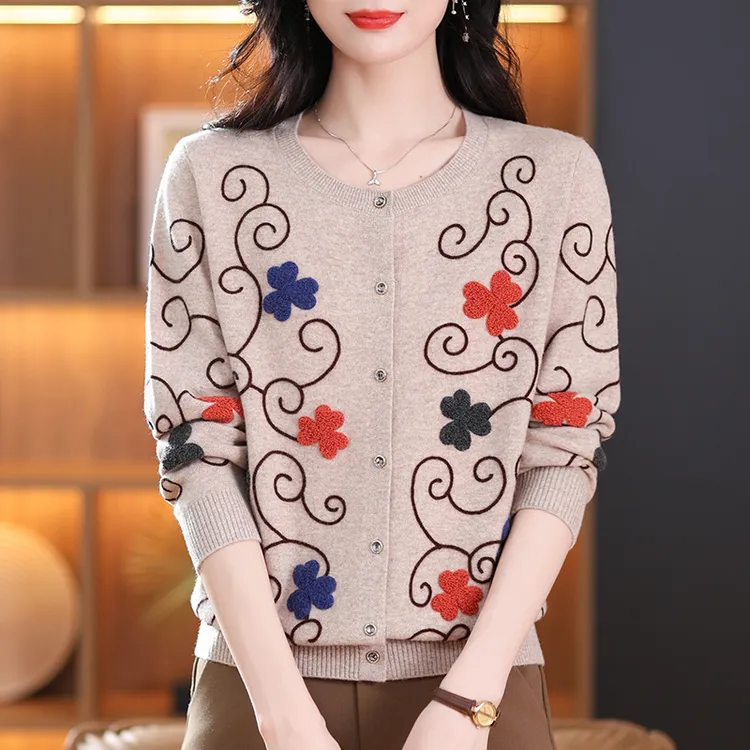100纯羊毛开衫女2024秋冬季新款圆领宽松外套中老年妈妈绣花毛衣