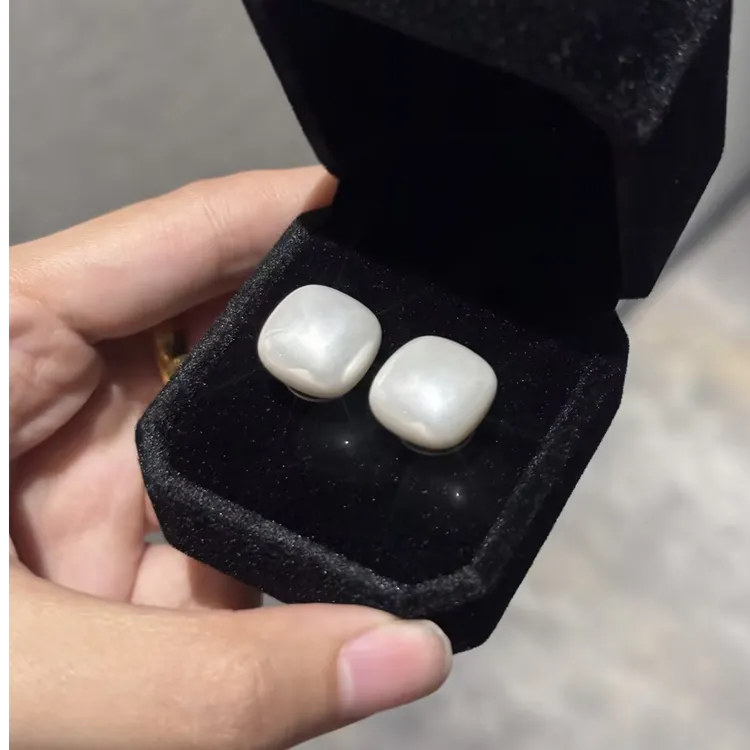 925银仿珍珠耳饰 轻奢小众简约气质方形耳钉女温柔百搭方糖耳钉女