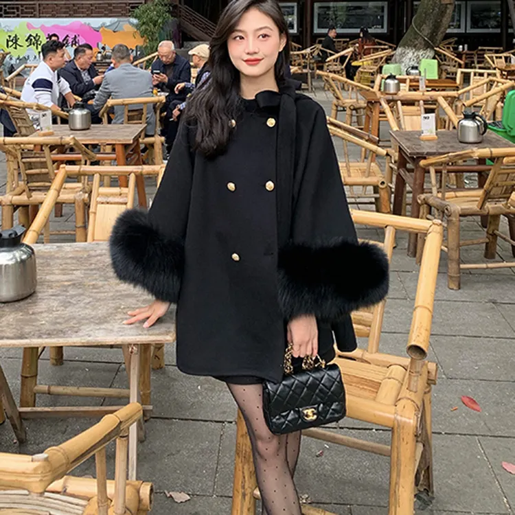 黔允双排金扣蝴蝶结领毛袖呢子大衣女秋冬新款高级感斗篷呢子外套