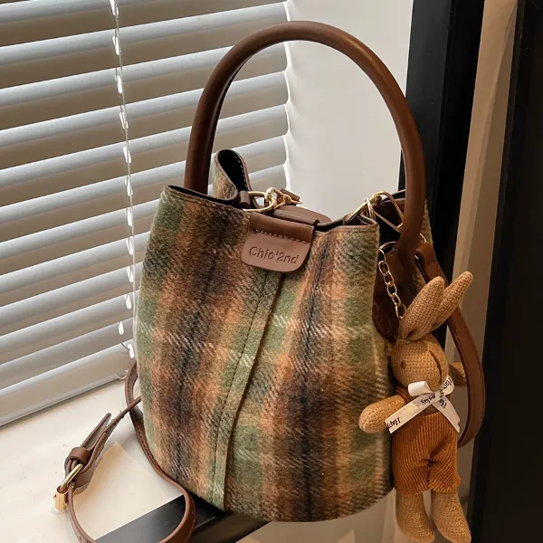 秋冬季复古小众格子包包女士2024新款百搭斜挎包超火手提包水桶包