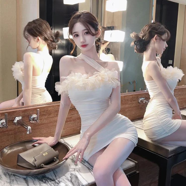 主播辣妹立体玫瑰花单肩一字肩网纱褶皱收腰紧身包臀抹胸连衣裙女