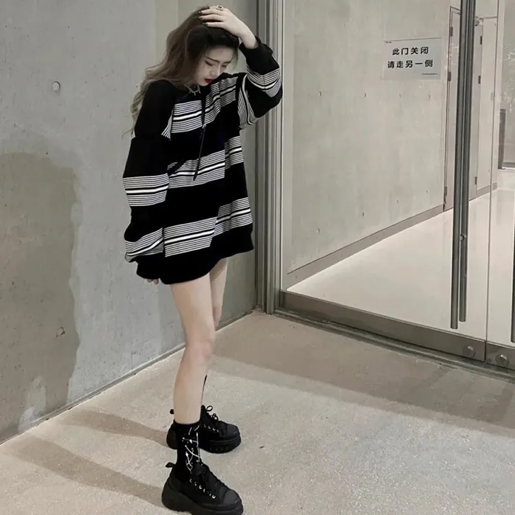 美式早春宽松黑白条纹中长款卫衣圆领2025年百搭显瘦遮屁股上衣女