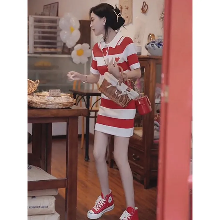 条纹红色中长款T恤女2025夏季休闲学生撞色时尚少女显瘦连衣裙潮