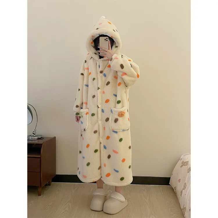 彩色波点珊瑚绒连帽睡袍女冬季新款大码加绒加厚毛绒居家睡裙外穿