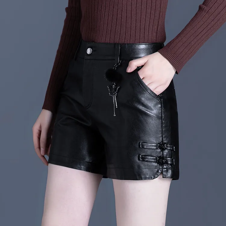 皮短裤女2025年秋冬新款宽松显瘦阔腿pu皮裤外穿大码高腰a字靴裤
