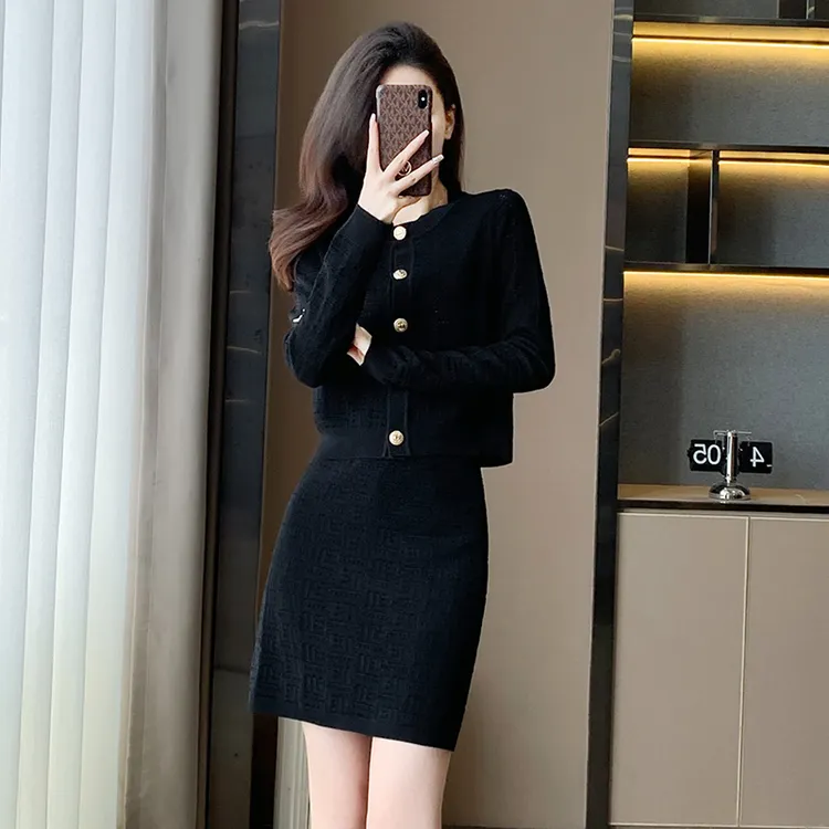 秋装小香风套装女装2025新款名媛时尚高级感穿搭半身裙针织两件套