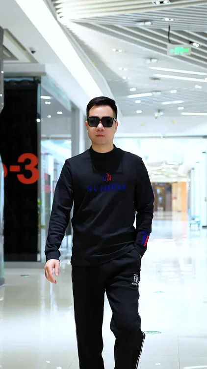 N款打底衫卫衣修身休闲时尚简约轻奢半中圆领欧货奢品男保暖高弹