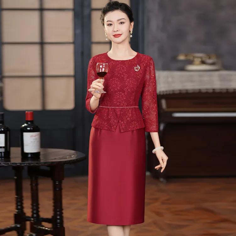 63喜婆婆喜妈妈丈母娘女装婚礼宴会酒红色大码新款显瘦礼服连衣裙