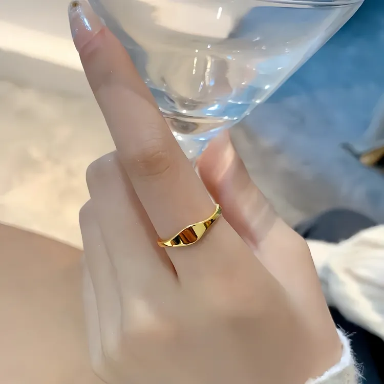 钛钢戒指 小众高级感不规则戒指女轻奢百搭素圈个性食指环情侣款