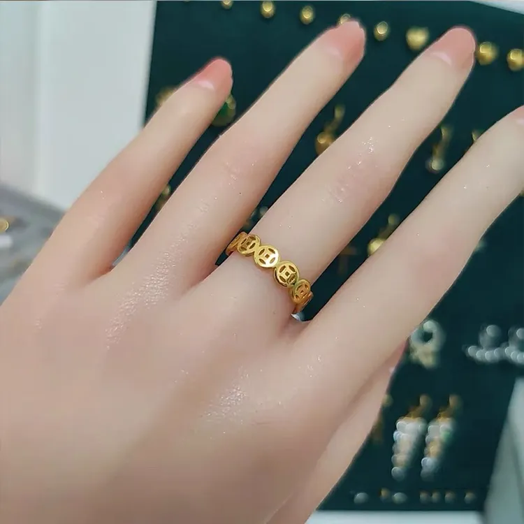 钛钢戒指 高级感轻奢素圈金色戒指ins百搭气质男女情侣对戒手饰品