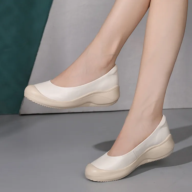 一脚蹬厚底坡跟单鞋2025春夏真皮软底舒适休闲健步鞋浅口跳舞鞋