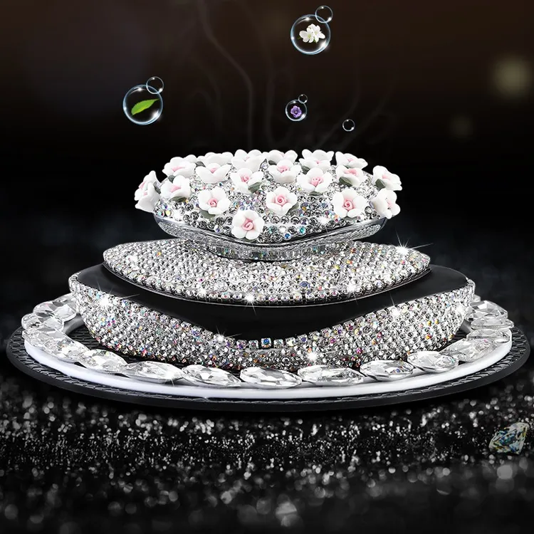 汽车香薰车载香水座汽车摆件车内饰镶钻创意女神车载摆件持久淡香