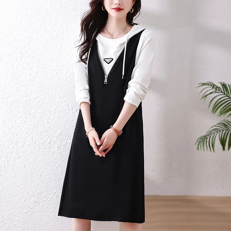 假两件长袖卫衣连衣裙女秋季新款休闲时尚大码洋气减龄连帽A字裙