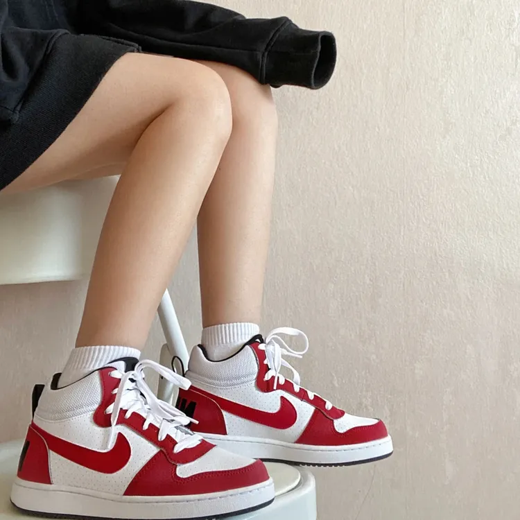 耐克Nike Court Borough女子白红芝加哥高帮休闲板鞋839977-103