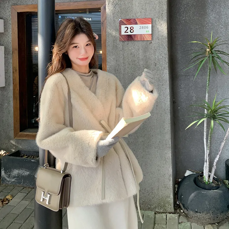 韩版气质小香风仿水貂毛外套女2024冬季新款显瘦保暖环保皮草上衣