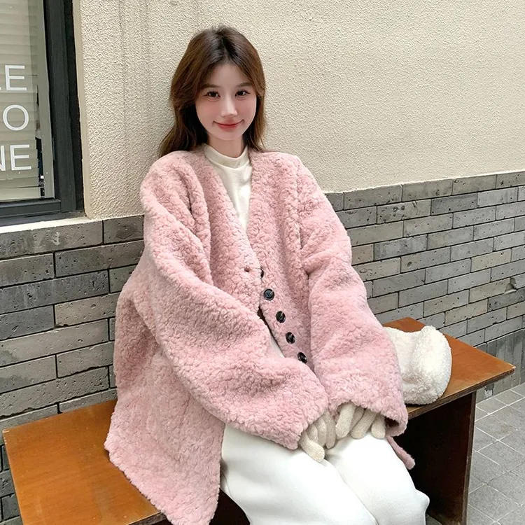 温柔风粉色皮毛一体羊羔毛外套女冬季2025年新款小香风绝美高级感
