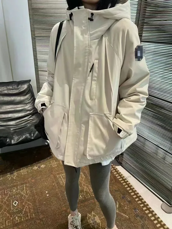 韩衣丑丑H-220羽绒服冲锋衣2024冬季新品亮色彩色冬装粉米浅蓝色