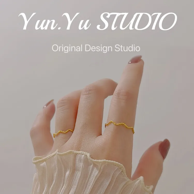 钛钢戒指 不掉色轻奢高级感波浪纹戒指气质螺纹满天星素圈B135