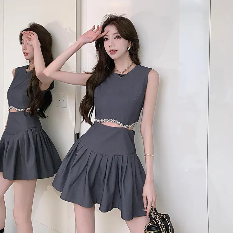 适用于重工镶钻镂空背心连衣裙女2024夏季新款气质显瘦小个子无袖