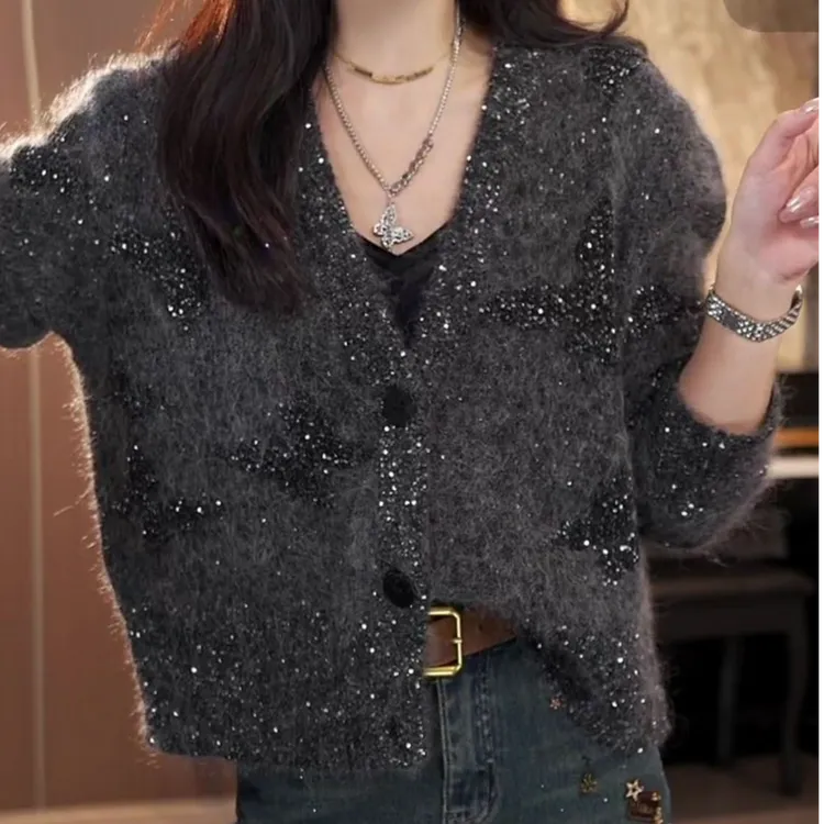 高级轻奢温柔风针织外套秋冬时尚新品显瘦百搭女装长袖毛衣小外披