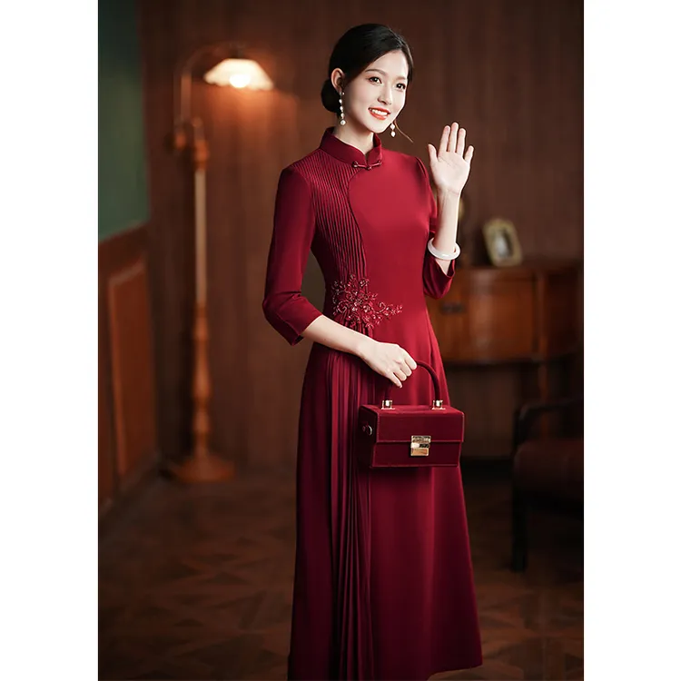 旗袍喜婆婆婚宴装年轻妈妈礼服高贵红色2023新款平时可穿改良中式