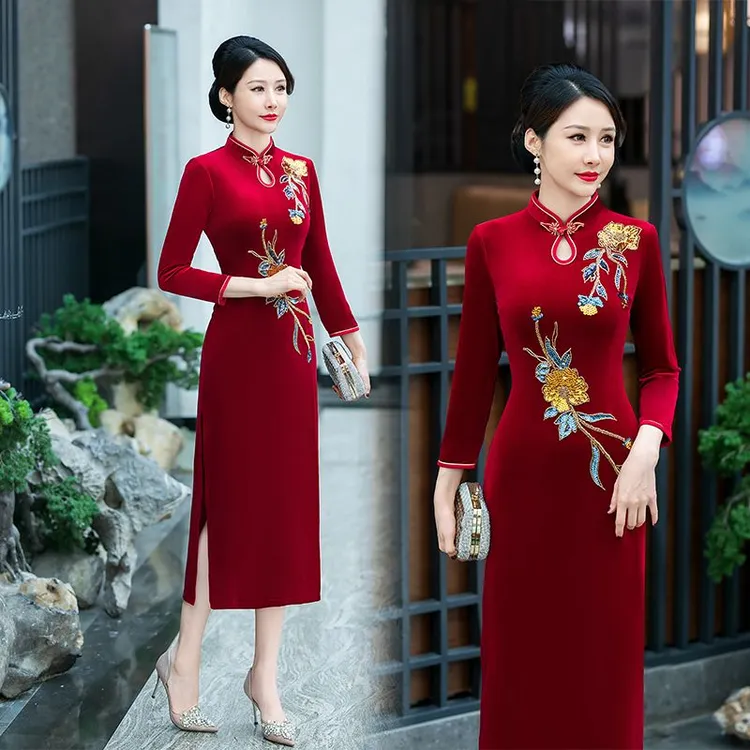 妈妈2024旗袍醋酸高贵长款高档婆婆刺绣婚宴礼服新款高端婚礼裙子