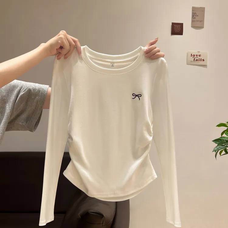 纯色正肩圆领刺绣长袖T恤女褶皱收腰磨毛加厚内搭打底衫女内搭