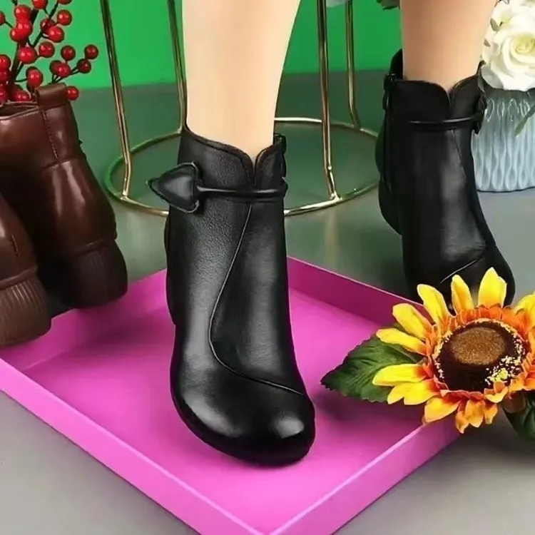 软皮复古2025秋冬新款中跟短靴圆头软底中年妈妈棉靴子粗跟马丁靴