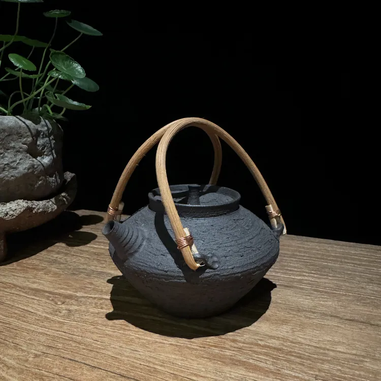 柴烧粗陶黑泥手拉壶藤把提梁壶泡茶器