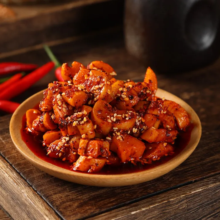 邹晚晚麻辣萝卜干高山萝卜香辣下饭菜240g/瓶萝卜干