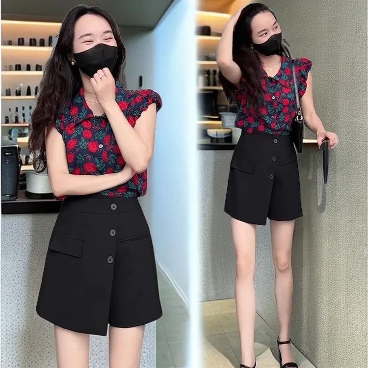 时尚套装女2025夏季新款显瘦洋气碎花雪纺衬衫高腰休闲短裤两件套