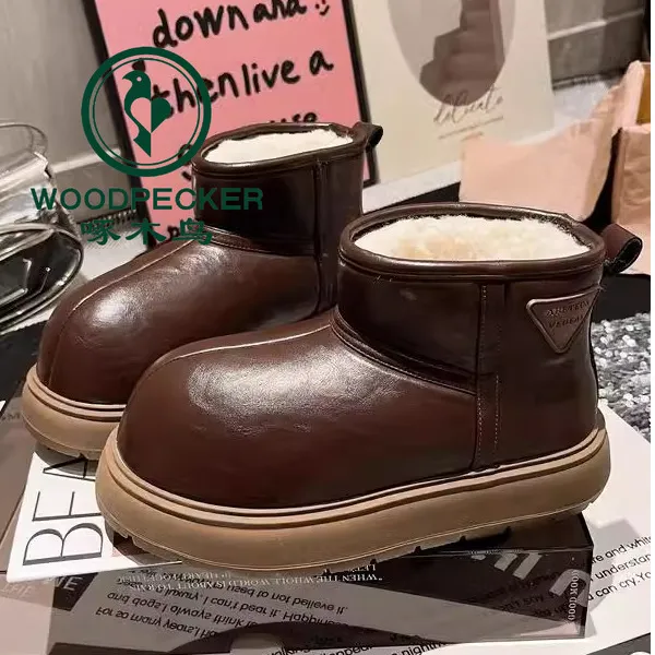 啄木鸟冬季保暖皮面卡皮巴拉雪地棉靴加厚大头面包鞋平底短靴女鞋