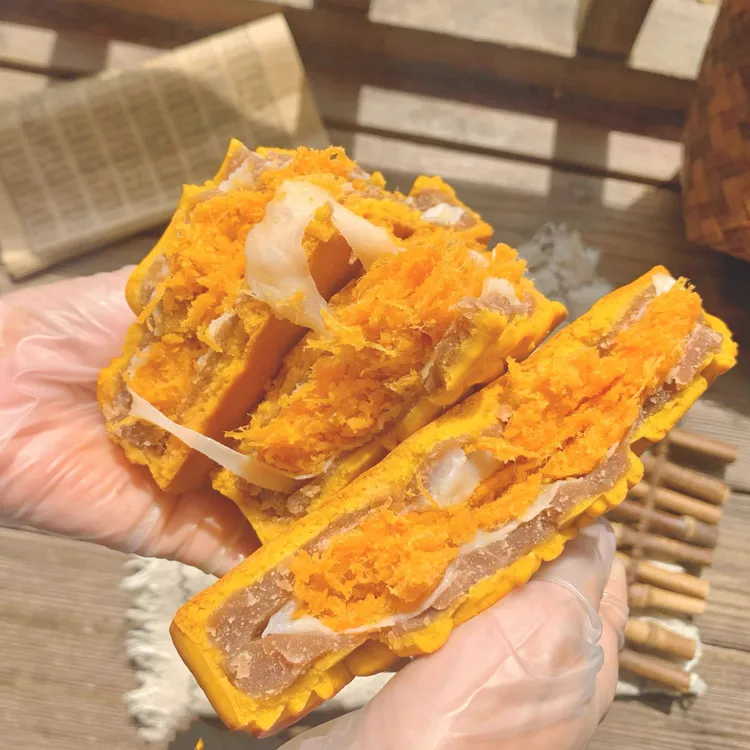 东来同款芋泥麻薯大月饼广式肉松咸蛋黄雪媚娘中秋糕点送礼盒佳节