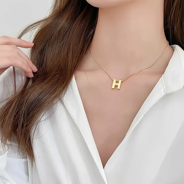 OULLEN 钛钢项链 不掉色字母H简约项链女锁骨链百搭轻奢时尚饰品