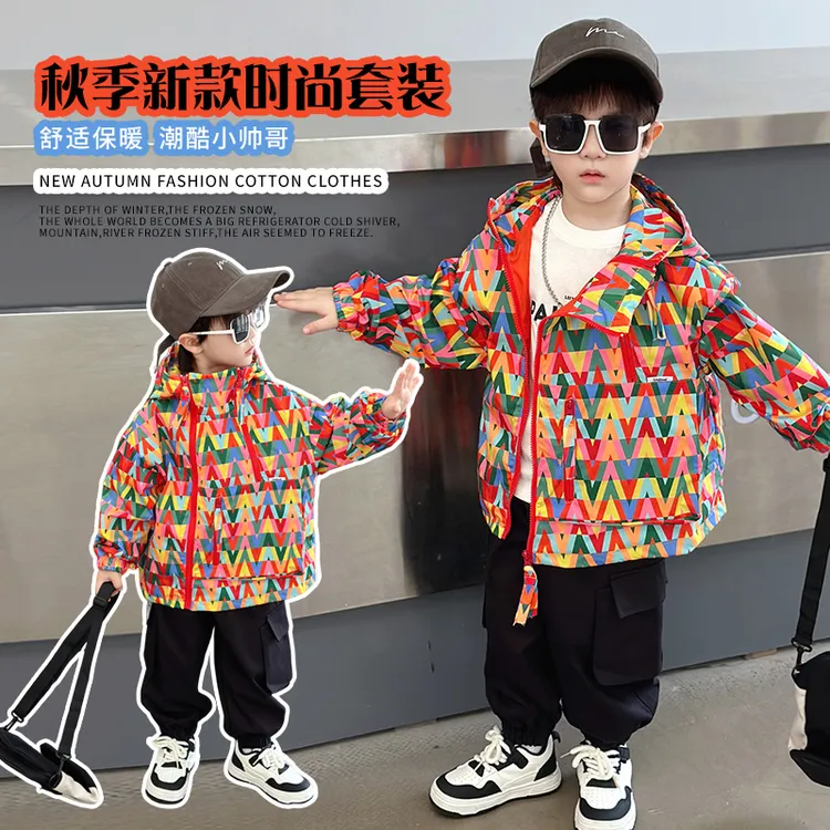 男童春秋装套装2024新款中小童宝宝秋季连帽风衣工装裤两件套洋气