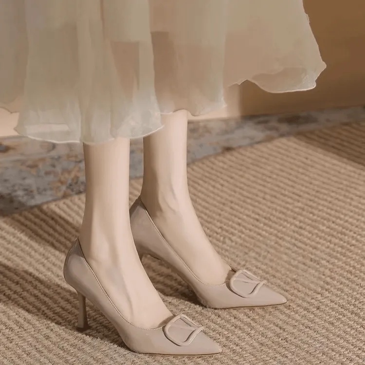 网红v扣裸色高跟鞋女气质漆皮尖头细跟职业单鞋子成人礼艺考爆款