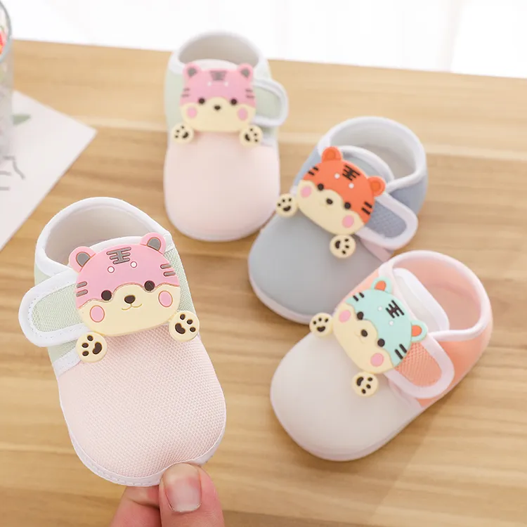 趣尔熊婴儿鞋春秋季防滑学步鞋不掉3-6个月宝宝鞋透气男婴幼儿