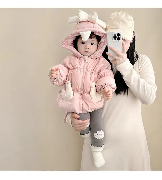 女童冬装洋气棉衣2025女宝宝可爱小鸭子洋气棉衣夹棉加厚连帽棉袄