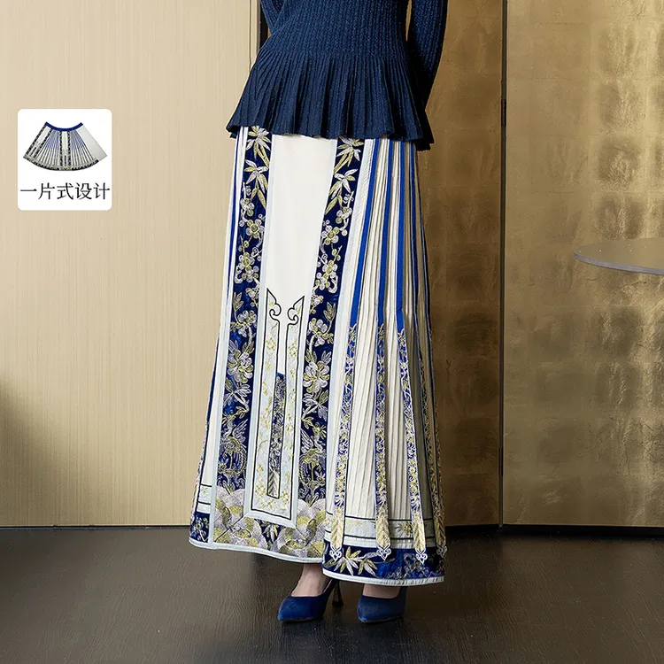 生活在左金丝改良马面裙凤尾丝棉缎绣花国风秋季新品半身裙女