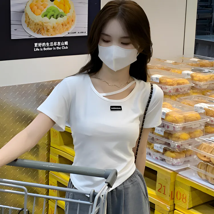 显瘦白色紧身短袖T恤女夏季小众2024新款时尚风纯欲短款打底上衣