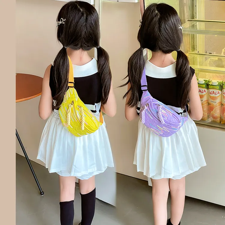 2024年时尚新款褶皱刺绣女童腰包百搭轻松休闲零钱手机儿童斜挎包