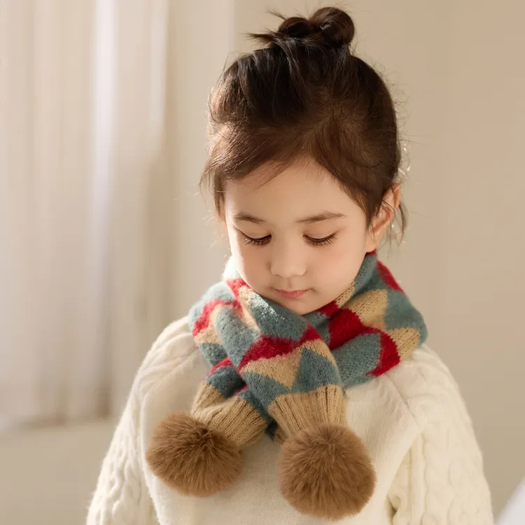 儿童围巾脖套秋冬季新款交叉针织毛线保暖男女孩加厚护颈格子围脖