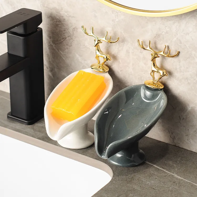 肥皂盒香皂置物架沥水卫生间肥皂架免打孔吸盘壁手机支架
