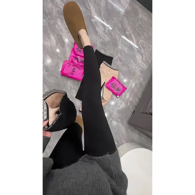 发财云朵裤高腰款无缝加绒保暖打底裤秋冬外穿修身显瘦九分小黑裤