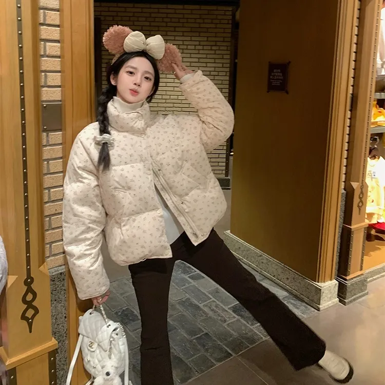 2025年冬季新款碎花奶呼呼棉服女短款棉袄奶呼呼加厚甜美面包服