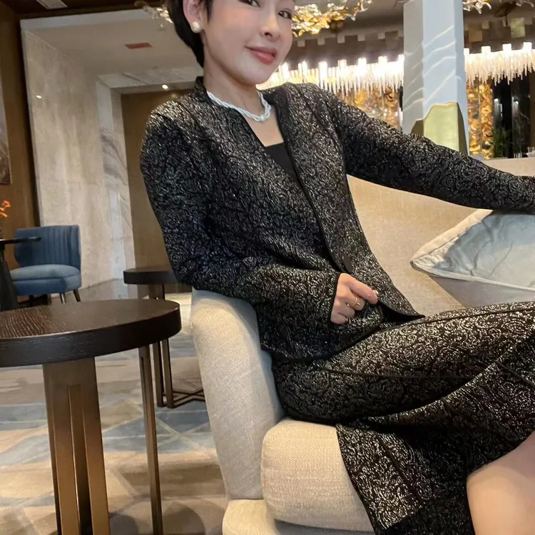 名港5001-1设计师腰果花蕾丝显瘦名媛轻奢高定套装